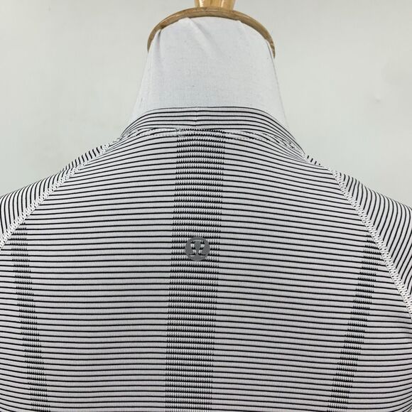 Lululemon Swiftly Tech Shirt Womens 6 White Black Striped Short Sleeve *READ - Picture 6 of 12